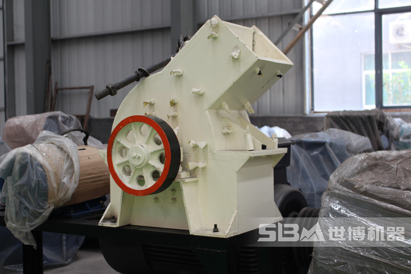 小型錘破機(jī)，小型加工板材廢料的碎石機(jī)