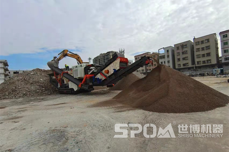 城市周邊建筑垃圾處理現(xiàn)場(chǎng)，東莞侯總工地